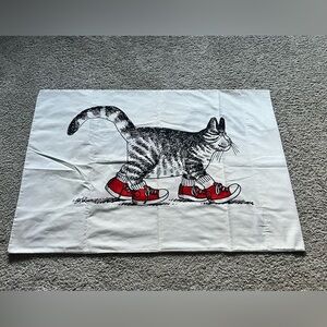 Vintage B KLIBAN CAT Burlington Red Sneakers PILLOWCASE Pillow Case Standard USA